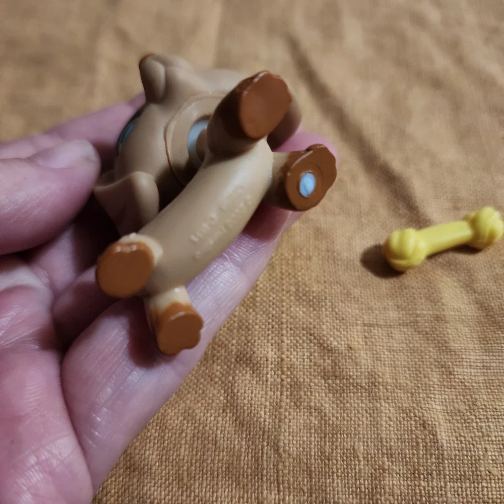 Hasbro Littlest Pet Shop Dachshund 518 Tan Brown Wiener Dog Blue Eyes Bone